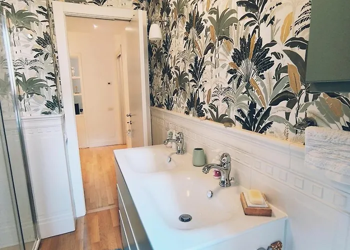 Elegant 5 Minutes From The Subway * Rom